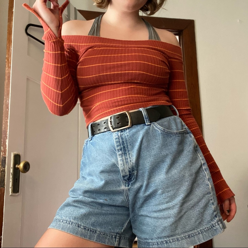 urban outfitters crop top 🧡